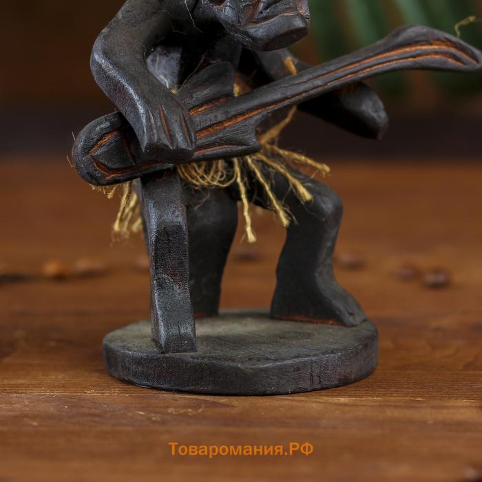 Сувенир «Абориген-гитарист», 15 см, дерево