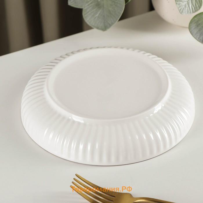 Тарелка керамическая десертная «Иллюзия», d=18 см, цвет белый и серый