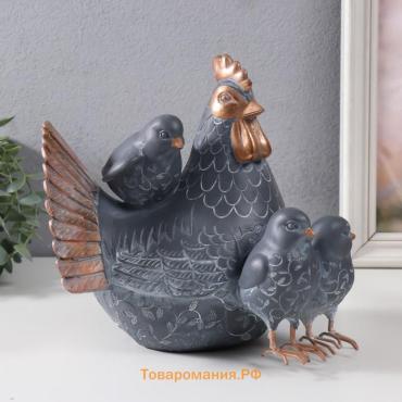 Фигурка полистоун «Курочка с тремя цыплятами», 22×17×22 см